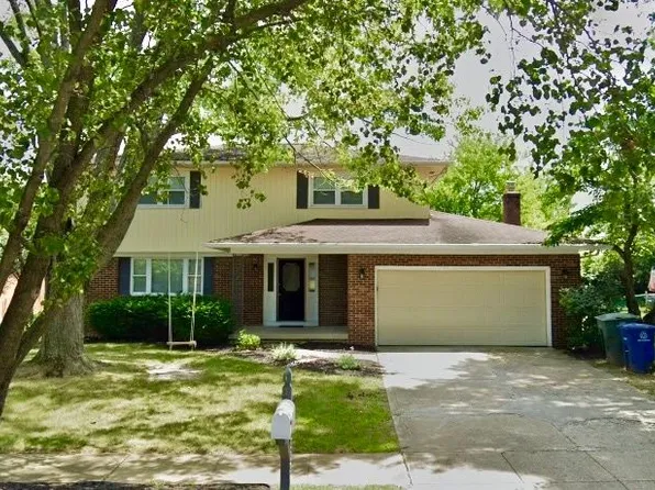 5096 Pebble Ln, Columbus, OH 43220