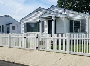 18 Dawson St, Pawtucket, RI 02861