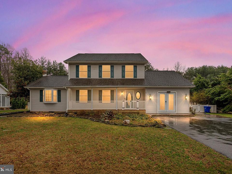1st image of 24 Ancient Oak Dr