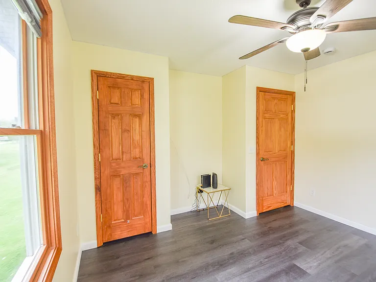 912 Miller Dr — Photo 17
