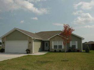404 Burning Bush Rd, Columbia, MO 65202