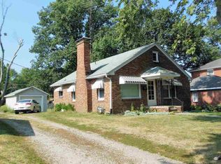 711 Peoria St, Lincoln, IL 62656