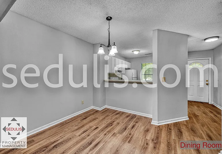 801 Temple Rd #A — Photo 11