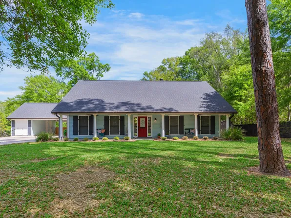 110 Sandalwood Dr, New Iberia, LA 70563