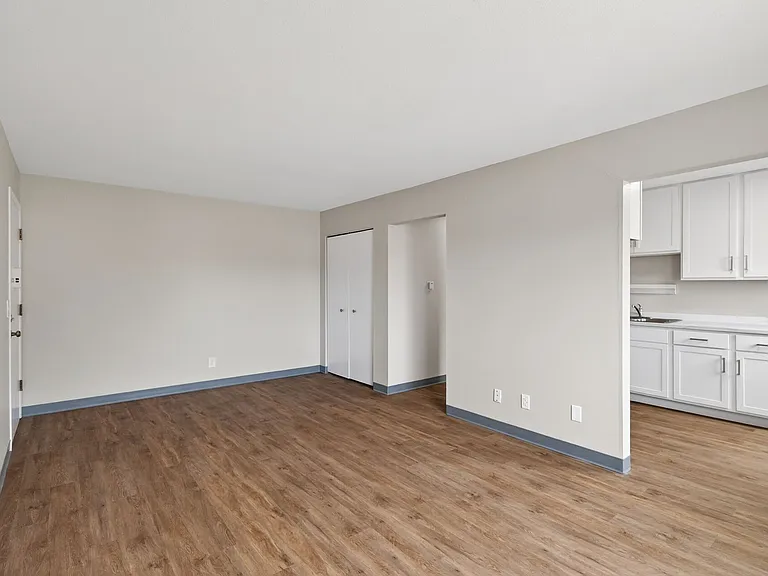 St. Croix Crossings Apartments — Photo 28