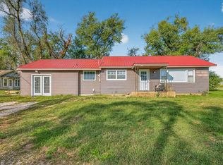 2590 W Broadway Street, Bolivar, MO 65613