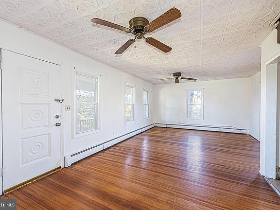 4th image of 813 S Springdale Rd