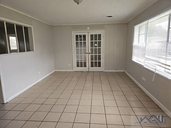 3rd image of 314 Cortez St