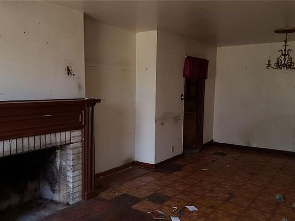 2nd image of 323 W Louisiana Ave