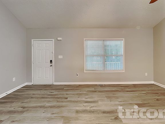 2nd image of 431 Bridgeport Pl