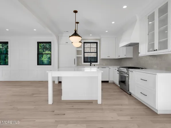 121 Black Point Road, Rumson, NJ 07760