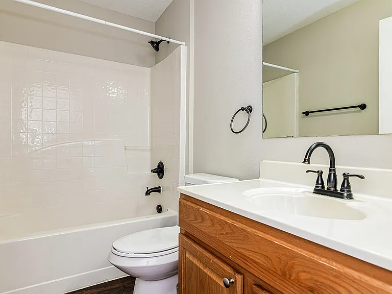 308 Flint St — Photo 15