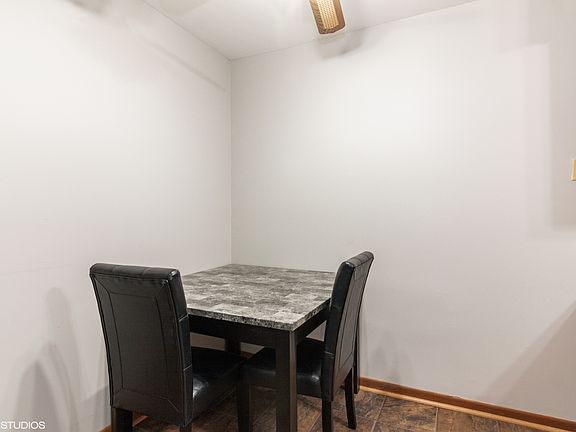 4th image of 1350 N Sterling Ave Unit 104