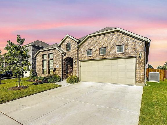 2nd image of 9508 Meadowpark Dr