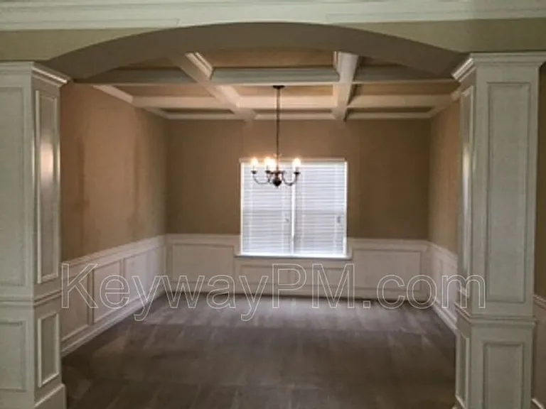 6017 Reynolds Cir — Photo 3