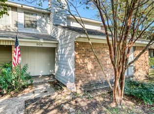 906 Navidad St, Bryan, TX 77801