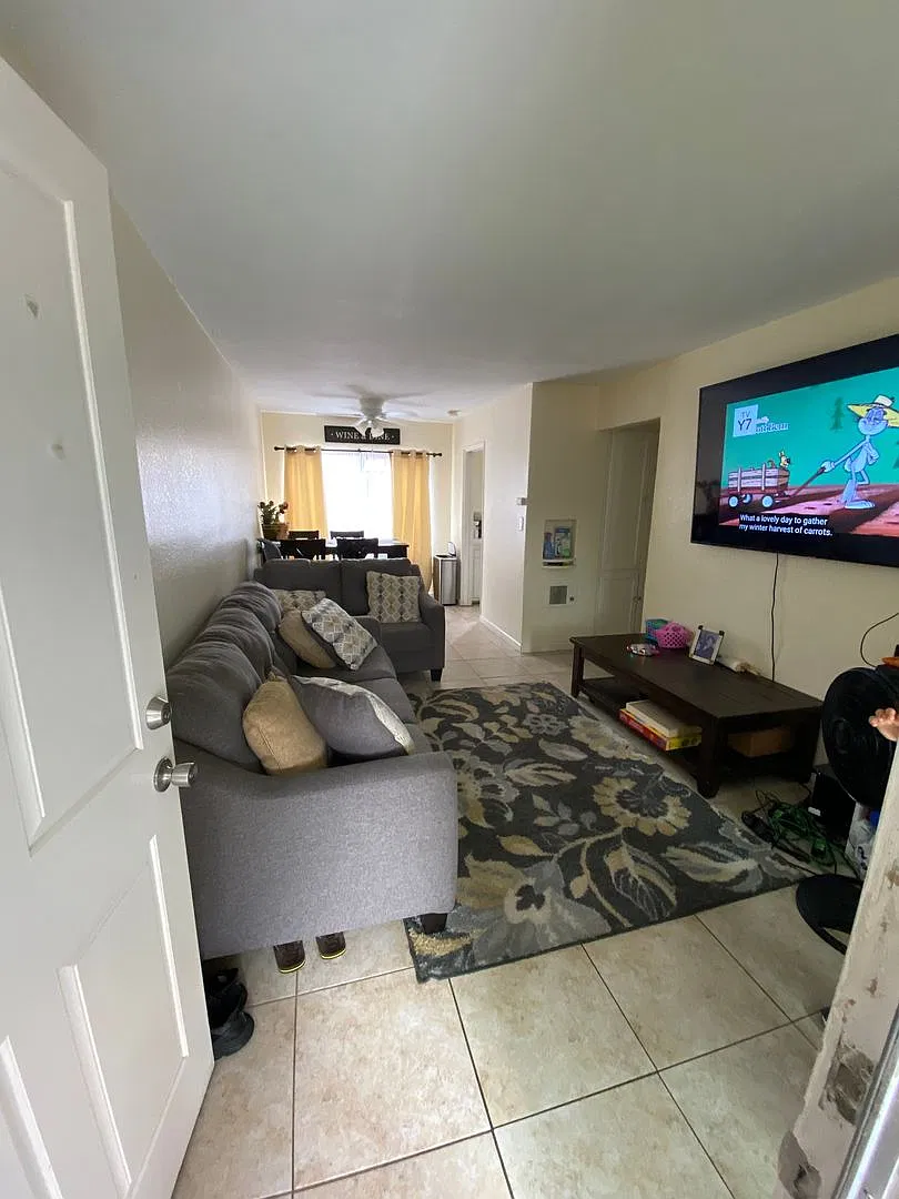 1BD/1BA Condo with Private Yard and W/D Hookups! — Photo 3