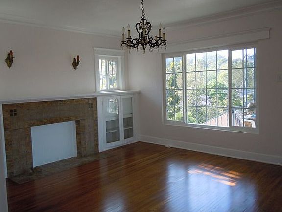 4th image of 3491 Amethyst St