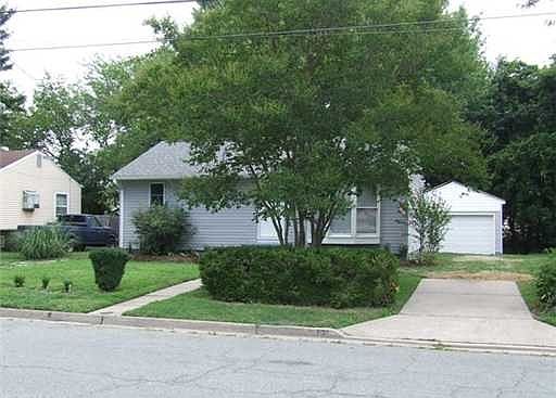 1st image of 29 Pennwood Dr
