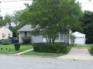 29 Pennwood Dr, Hampton, VA 23666