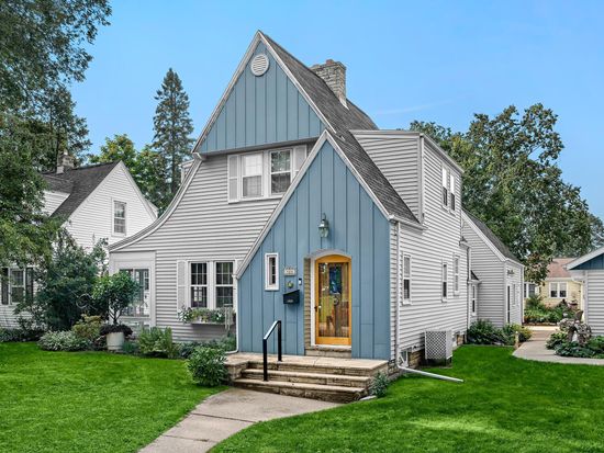 404 E Jefferson St, Caledonia, MN 55921