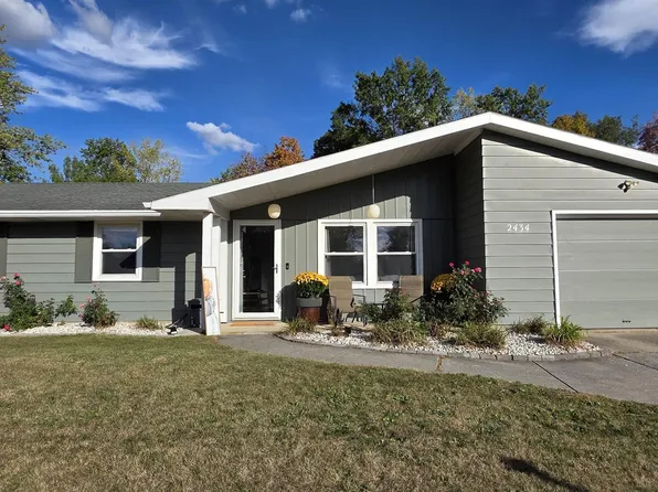 2434 Preston Dr, Fort Wayne, IN 46815