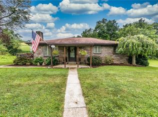 226 Tollgate School Rd, Zelienople, PA 16063