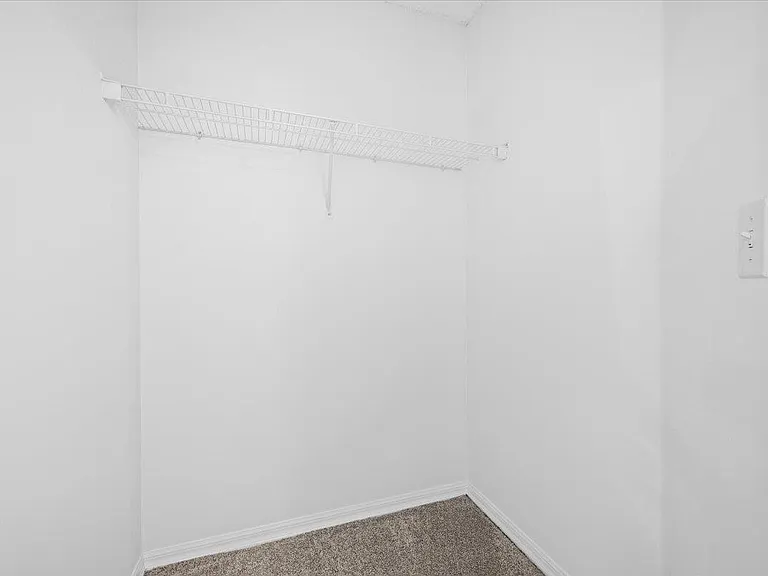 200 Crestwood Ct N #211 — Photo 12