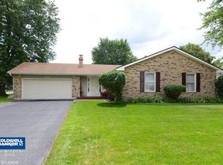 406 Georjean Ct, Sycamore, IL 60178