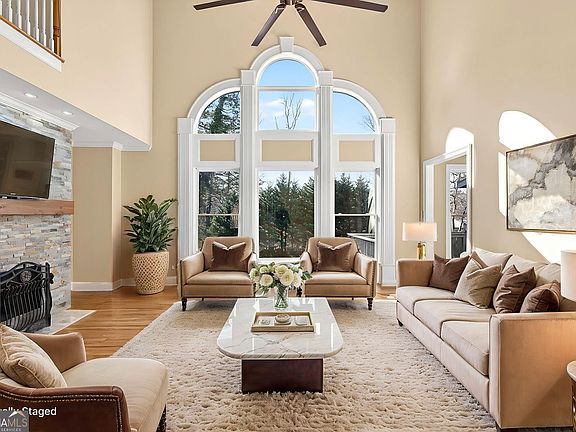 5th image of 3316 Keenland Rd