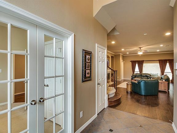4th image of 11415 Maple Falls Dr