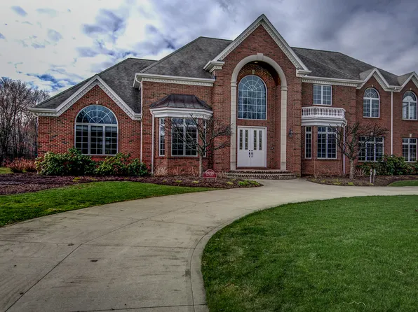 28220 Red Raven Rd, Pepper Pike, OH 44124