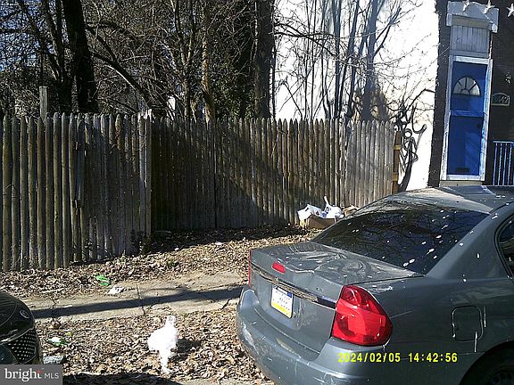5th image of 3440 N Sydenham St