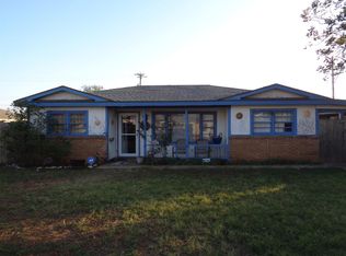 611 8th St, Wolfforth, TX 79382