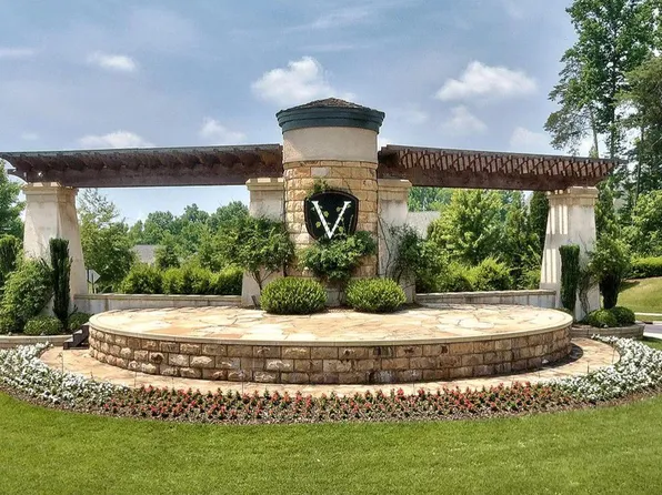 8234 Merryvale Ln, Charlotte, NC 28214