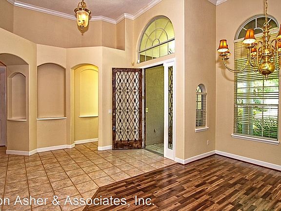 3rd image of 8672 Great Cove Dr