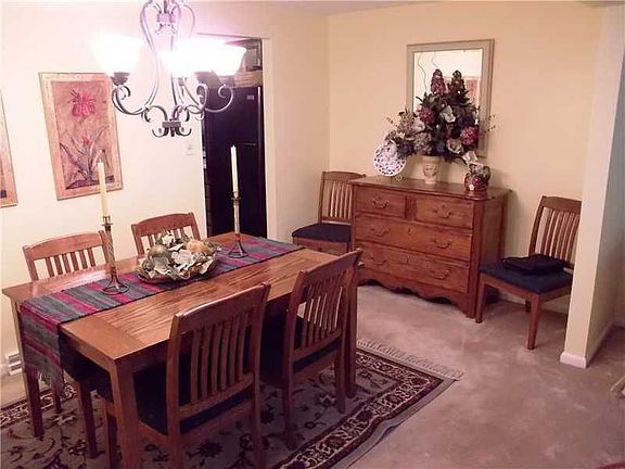 5th image of 110 Wood Hollow Dr