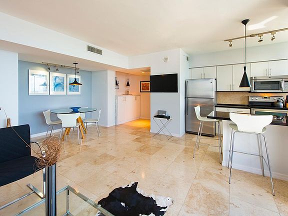 5th image of 1330 West Ave APT 3306