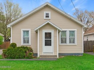 1009 Paul Ave, Schenectady, NY 12306