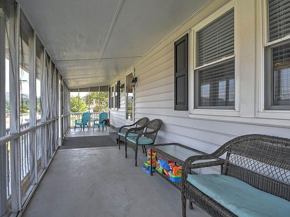 3rd image of 301 Okolona Dr