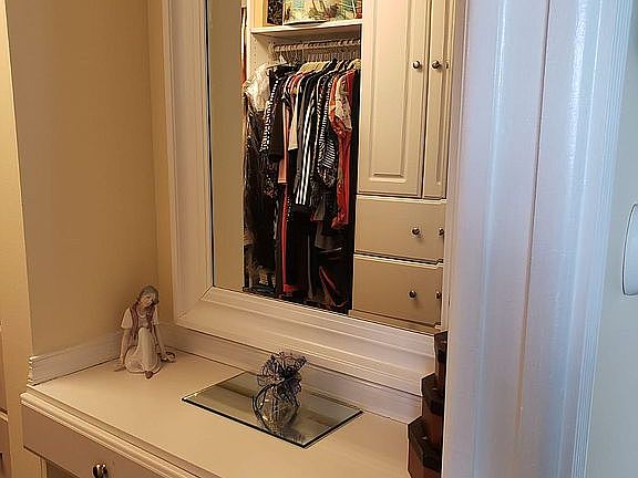 Walk In closet