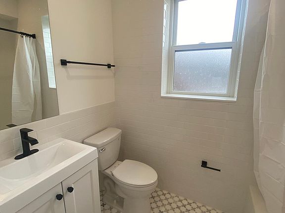 5th image of 2504 Sutton Blvd APT C