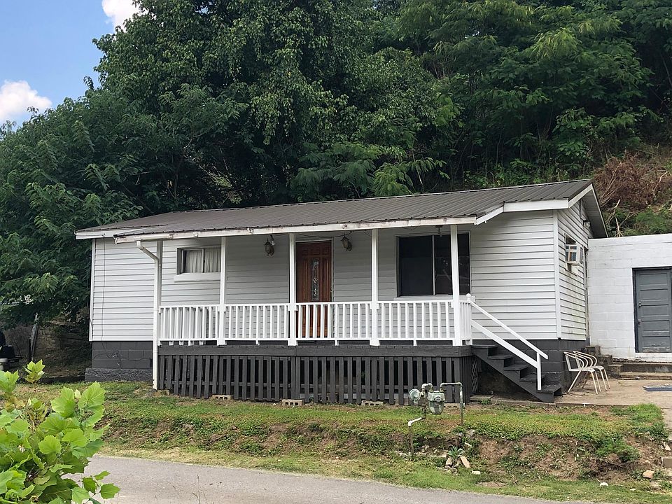 1st image of 27 Collins Ln