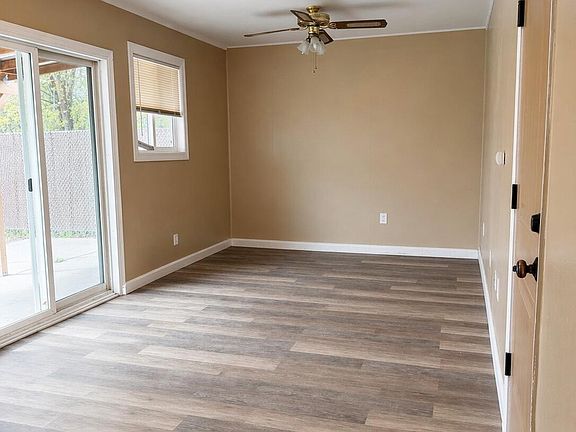 5th image of 4301 Myrtlewood Dr
