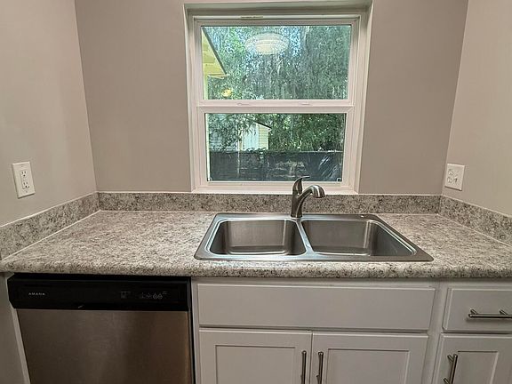 3rd image of 2934 BETHEL Court