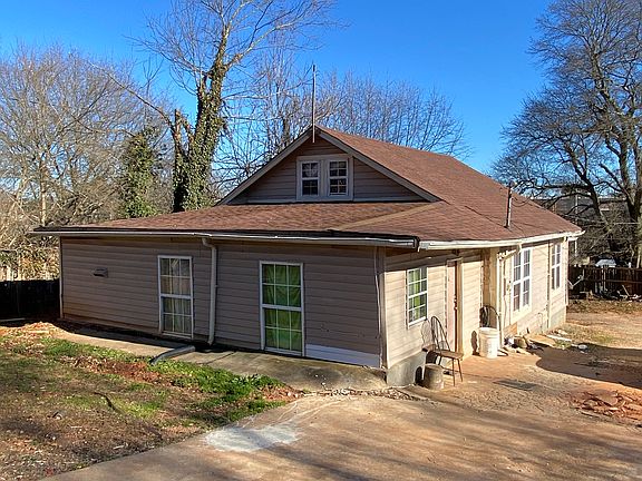 5th image of 228 McConnell Dr