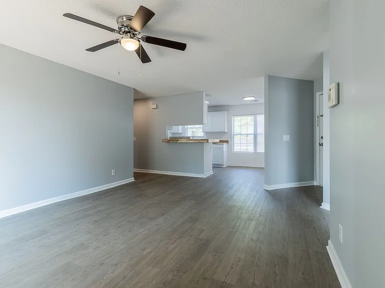 120 Harbison Dr — Photo 3