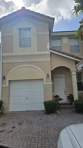 12176 SW 124th Ct Photo 1