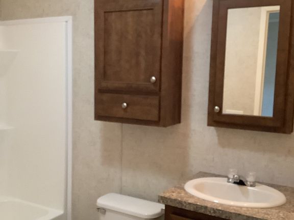 4th image of 9910 Geraldine St #195