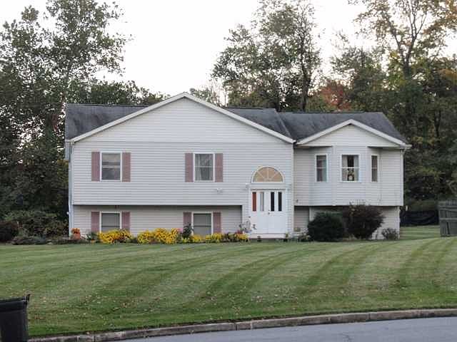 1st image of 8 Samantha Way